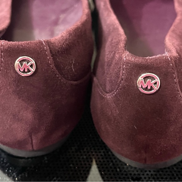 Michael Kors Remi Pom Pom Ballet Flat Suede/Fur Mulberry Deep Red - Picture 4 of 8